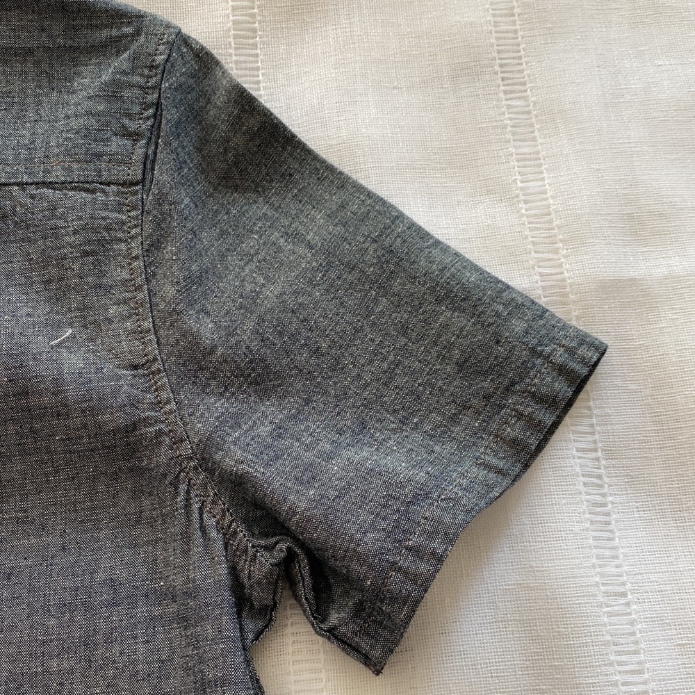 The Jean Shop New York denim short sleeve button down shirt. - Picture 10 of 12